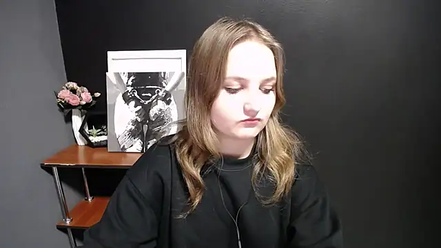 Mystic nikole online show from 09-30-25, 12:10