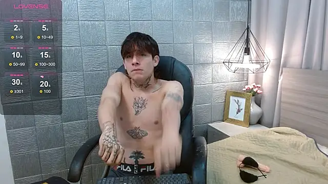 Iantwink18 online show from 09-20-25, 11:11