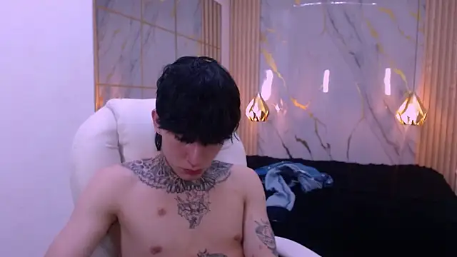 Iantwink18 online show from 03-10-26, 04:06