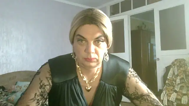 NiraFrost online show from 10-25-25, 05:48