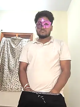 Snapshot of Family02 chatting on 09-16-25, 04:08 Family02 online show from 09-16-25, 04:08