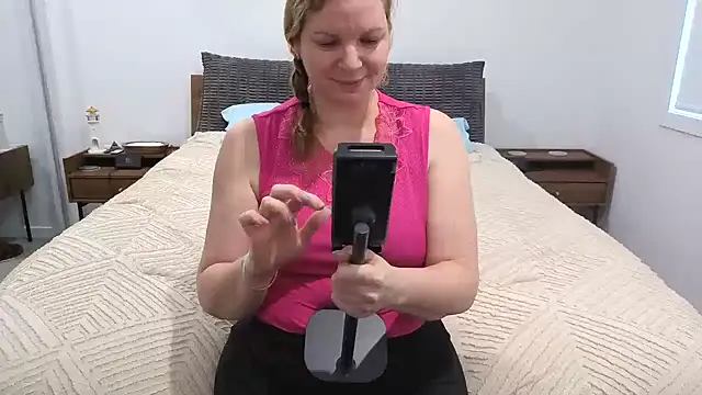aussiepeaches online show from 05-15-26, 02:18
