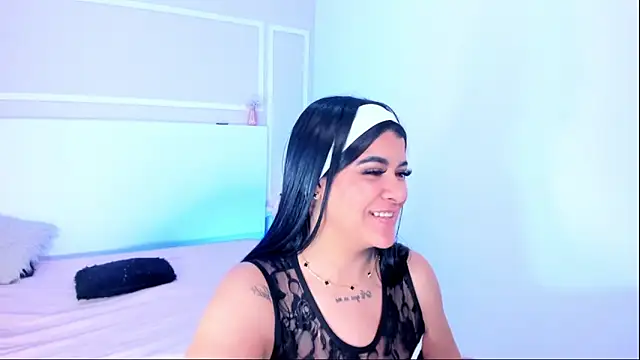 Snapshot of TianaGlow26 chatting on 10-16-25, 07:15 TianaGlow26 online show from 10-16-25, 07:15