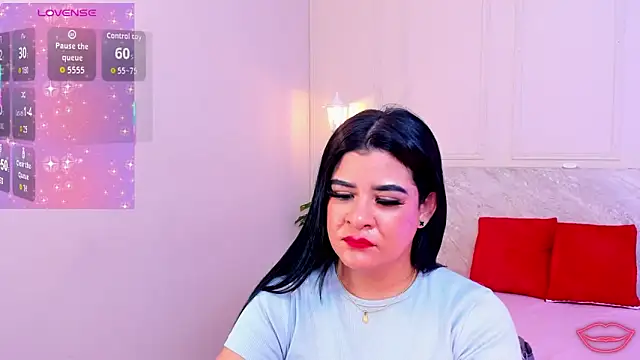 Snapshot of TianaGlow26 chatting on 10-30-25, 07:36 TianaGlow26 online show from 10-30-25, 07:36