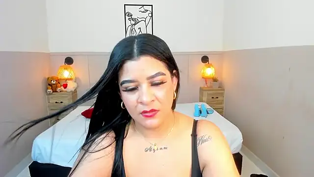 Snapshot of TianaGlow26 chatting on 11-13-25, 07:46 TianaGlow26 online show from 11-13-25, 07:46