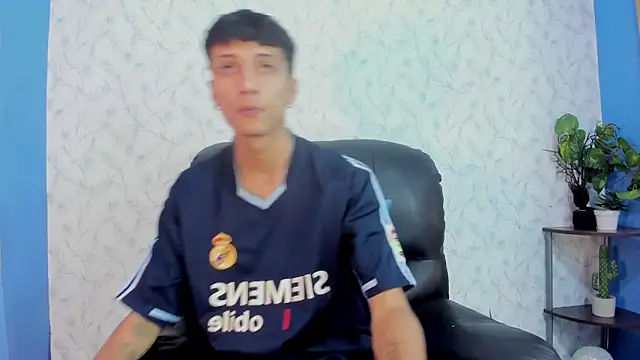 Lean Portman online show from 06-16-26, 03:03