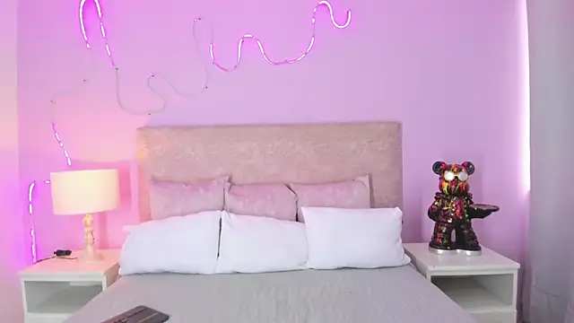 EmaRae1499 online show from 11-13-25, 12:37