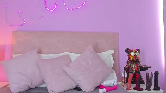 EmaRae1499 online show from 01-06-26, 07:50