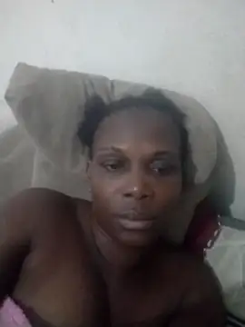 Snapshot of Morena_2021 chatting on 10-14-25, 07:53 Morena 2021 online show from 10-14-25, 07:53