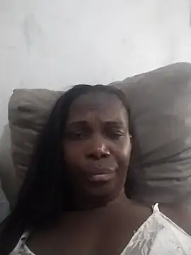 Snapshot of Morena_2021 chatting on 10-24-25, 05:09 Morena 2021 online show from 10-24-25, 05:09