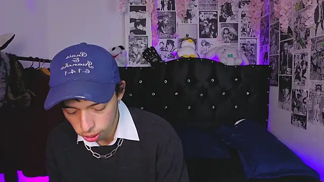 Snapshot of Otter_Star chatting on 09-19-25, 03:19 Otter Star online show from 09-19-25, 03:19