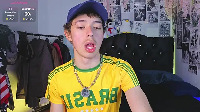 Snapshot of Otter_Star chatting on 09-25-25, 04:16 Otter Star online show from 09-25-25, 04:16