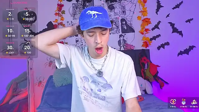 Snapshot of Otter_Star chatting on 10-10-25, 05:06 Otter Star online show from 10-10-25, 05:06