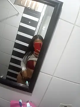 Snapshot of Venuxx chatting on 11-23-25, 09:36 Venuxx online show from 11-23-25, 09:36