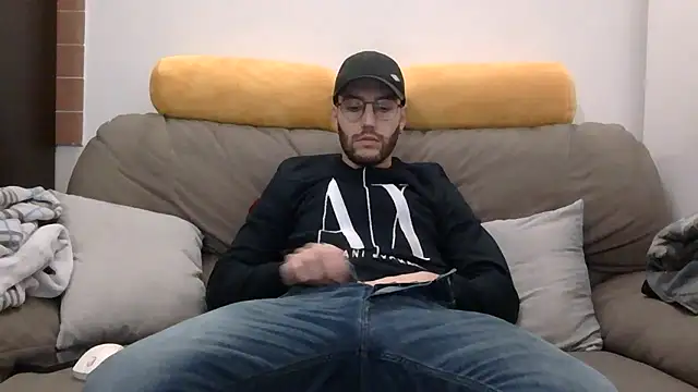 Amicisegreti online show from 02-05-26, 09:19