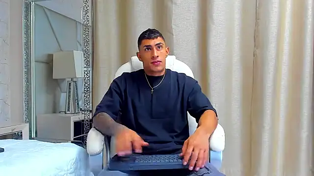 Snapshot of adrian_ray chatting on 03-19-26, 11:47 adrian ray online show from 03-19-26, 11:47