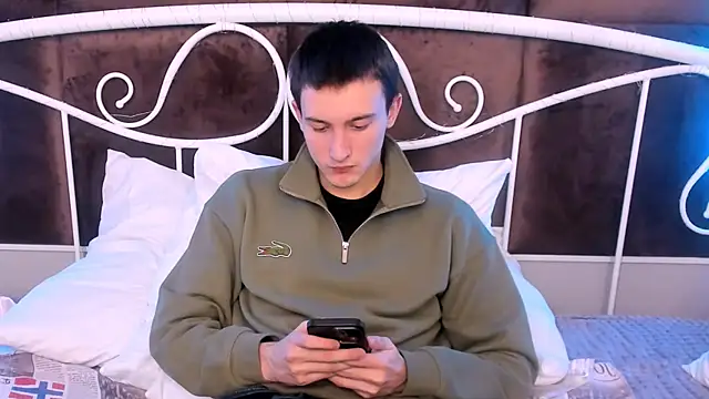 David  Diamond online show from 11-19-25, 04:18