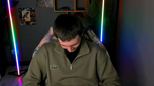 David  Diamond online show from 11-26-25, 04:52