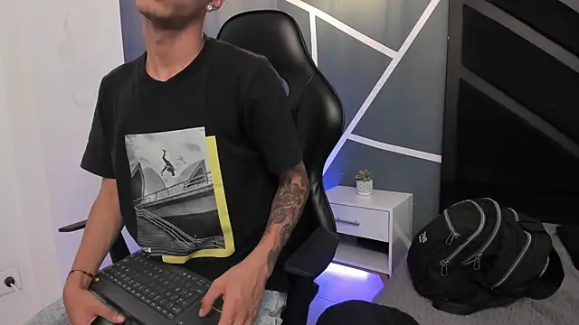 Justin Lakee online show from 09-23-25, 11:08