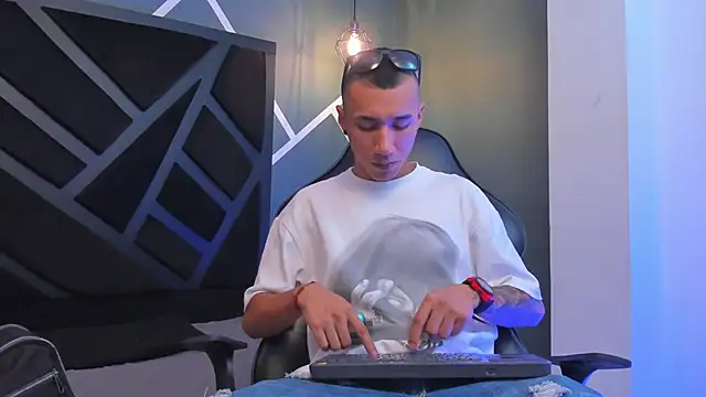 Justin Lakee online show from 09-25-25, 11:08