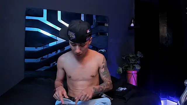 Justin Lakee online show from 10-21-25, 11:16