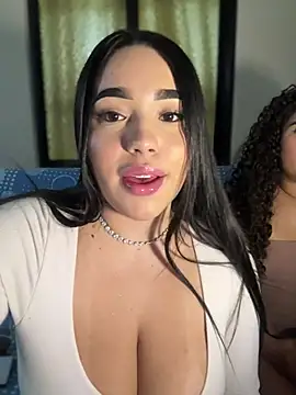 SofiaWildee online show from 06-12-26, 04:33