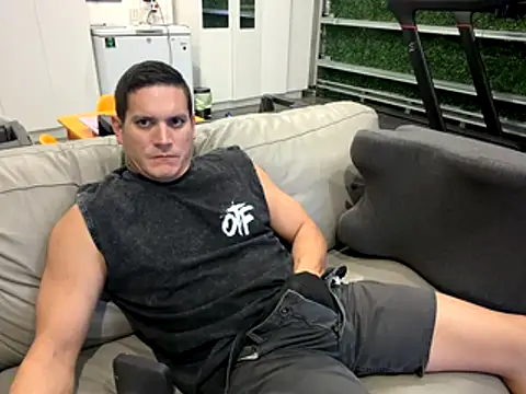 Snapshot of Matteus2000 chatting on 12-22-25, 09:17 Matteus2000 online show from 12-22-25, 09:17