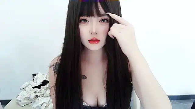 Snapshot of -caicai chatting on 10-23-25, 02:33 -caicai online show from 10-23-25, 02:33