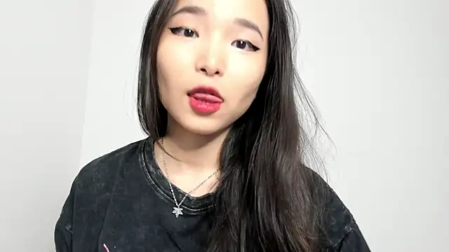 Soyun Mia online show from 12-22-25, 02:36