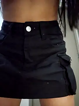 Snapshot of Liarmosca21 chatting on 11-26-25, 01:39 Liarmosca21 online show from 11-26-25, 01:39