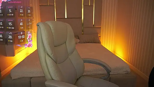 MirielleNymph online show from 10-06-25, 06:00