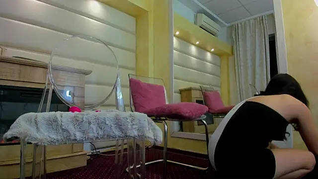 Jelly Bee online show from 10-24-25, 07:32