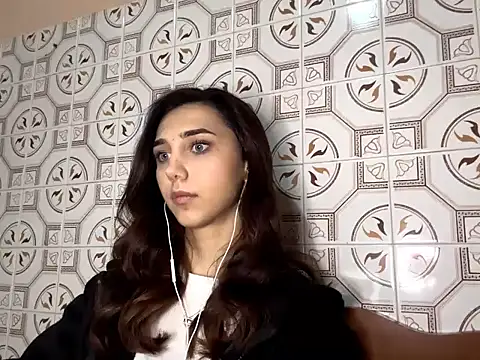 Snapshot of LinaMour chatting on 11-09-25, 10:19 LinaMour online show from 11-09-25, 10:19