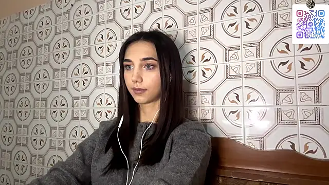 Snapshot of LinaMour chatting on 11-20-25, 10:09 LinaMour online show from 11-20-25, 10:09