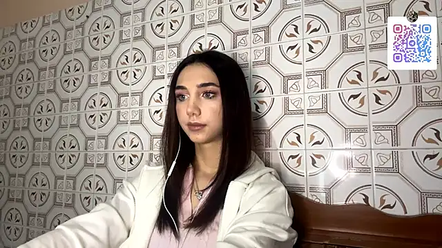 Snapshot of LinaMour chatting on 11-23-25, 10:09 LinaMour online show from 11-23-25, 10:09