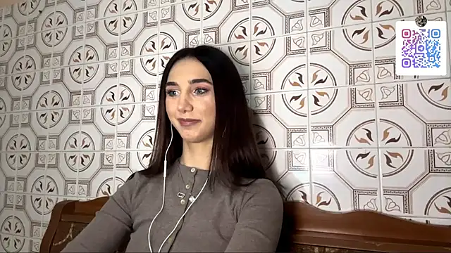 Snapshot of LinaMour chatting on 11-26-25, 10:11 LinaMour online show from 11-26-25, 10:11