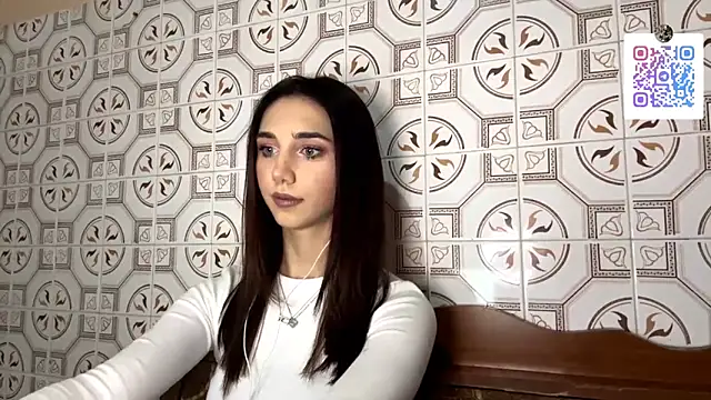 Snapshot of LinaMour chatting on 11-27-25, 10:12 LinaMour online show from 11-27-25, 10:12