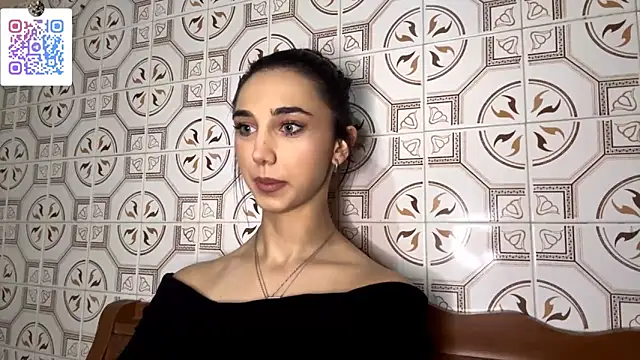 Snapshot of LinaMour chatting on 11-30-25, 10:25 LinaMour online show from 11-30-25, 10:25