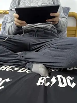 Snapshot of yazinyazin1 chatting on 11-14-25, 01:54 yazinyazin1 online show from 11-14-25, 01:54