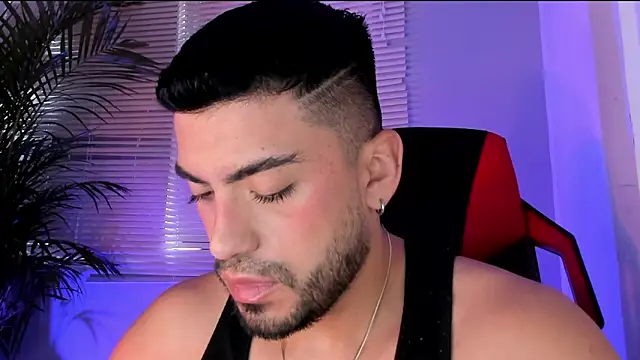 Snapshot of Alexander_Diiaz chatting on 09-26-25, 12:42 Alexander Diiaz online show from 09-26-25, 12:42