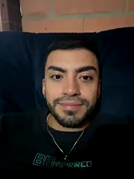 Snapshot of Alexander_Diiaz chatting on 10-12-25, 01:04 Alexander Diiaz online show from 10-12-25, 01:04