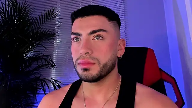 Snapshot of Alexander_Diiaz chatting on 10-13-25, 12:16 Alexander Diiaz online show from 10-13-25, 12:16