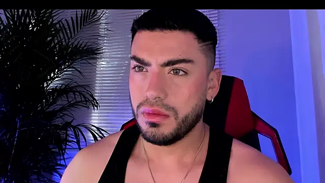 Snapshot of Alexander_Diiaz chatting on 10-16-25, 02:51 Alexander Diiaz online show from 10-16-25, 02:51