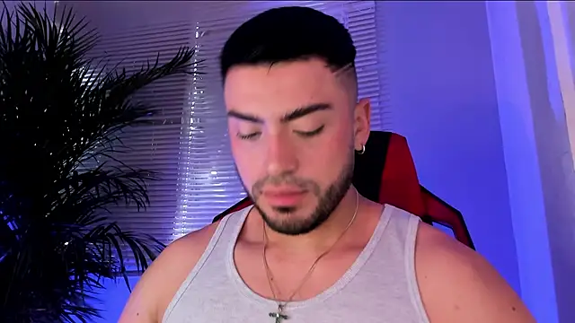 Snapshot of Alexander_Diiaz chatting on 10-21-25, 02:51 Alexander Diiaz online show from 10-21-25, 02:51