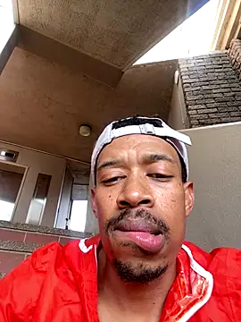 Snapshot of fitsexyman chatting on 09-13-25, 01:22 fitsexyman online show from 09-13-25, 01:22