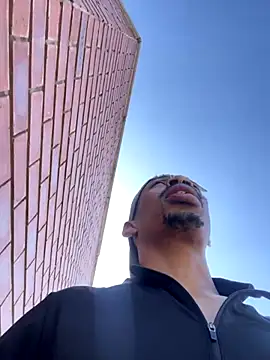 Snapshot of fitsexyman chatting on 09-18-25, 12:18 fitsexyman online show from 09-18-25, 12:18