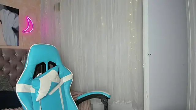 Snapshot of alissa_grace chatting on 09-20-25, 07:59 alissa grace online show from 09-20-25, 07:59