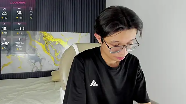 SantiagoRusso18 online show from 11-26-25, 03:35