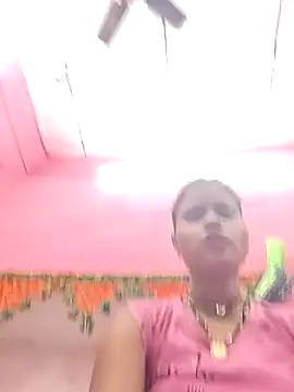 Manvi tyagi online show from 10-28-25, 03:14