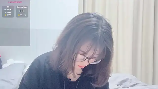 Snapshot of Xoxo-258 chatting on 10-16-25, 07:15 Xoxo-258 online show from 10-16-25, 07:15